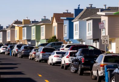 Weekly mortgage demand surges nearly 11% higher, despite volatile interest rates